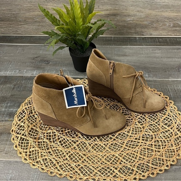 LUCKY Shylow Beige Wedge Zippered Ankle Boot Size 7 - Picture 3 of 13